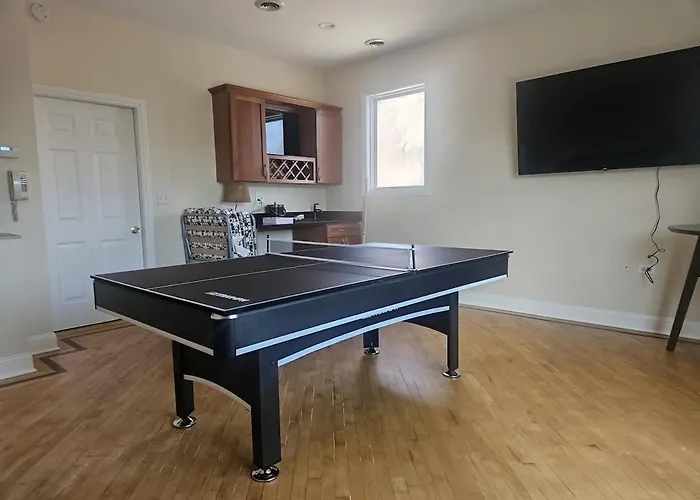 Luxe 4br With Hot Tub & Game Дом отдыха