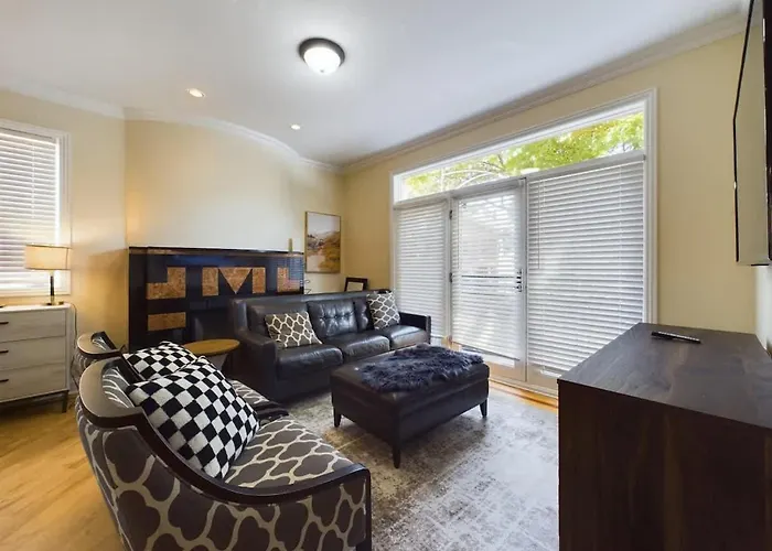 Дом отдыха Luxe 4br With Hot Tub & Game Чикаго